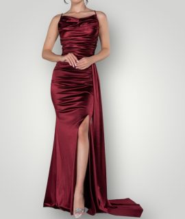 Satijnen maxi jurk met split bordeaux