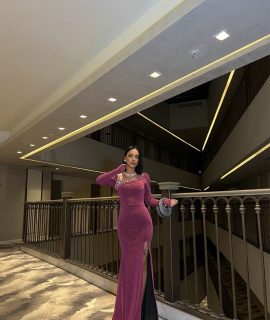 MAXI DRESS MADE OF SUBTLE GLITTER FABRIC WITH PEARLS – OLD PINK