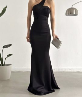 SCUBA MAXI DRESS – BLACK